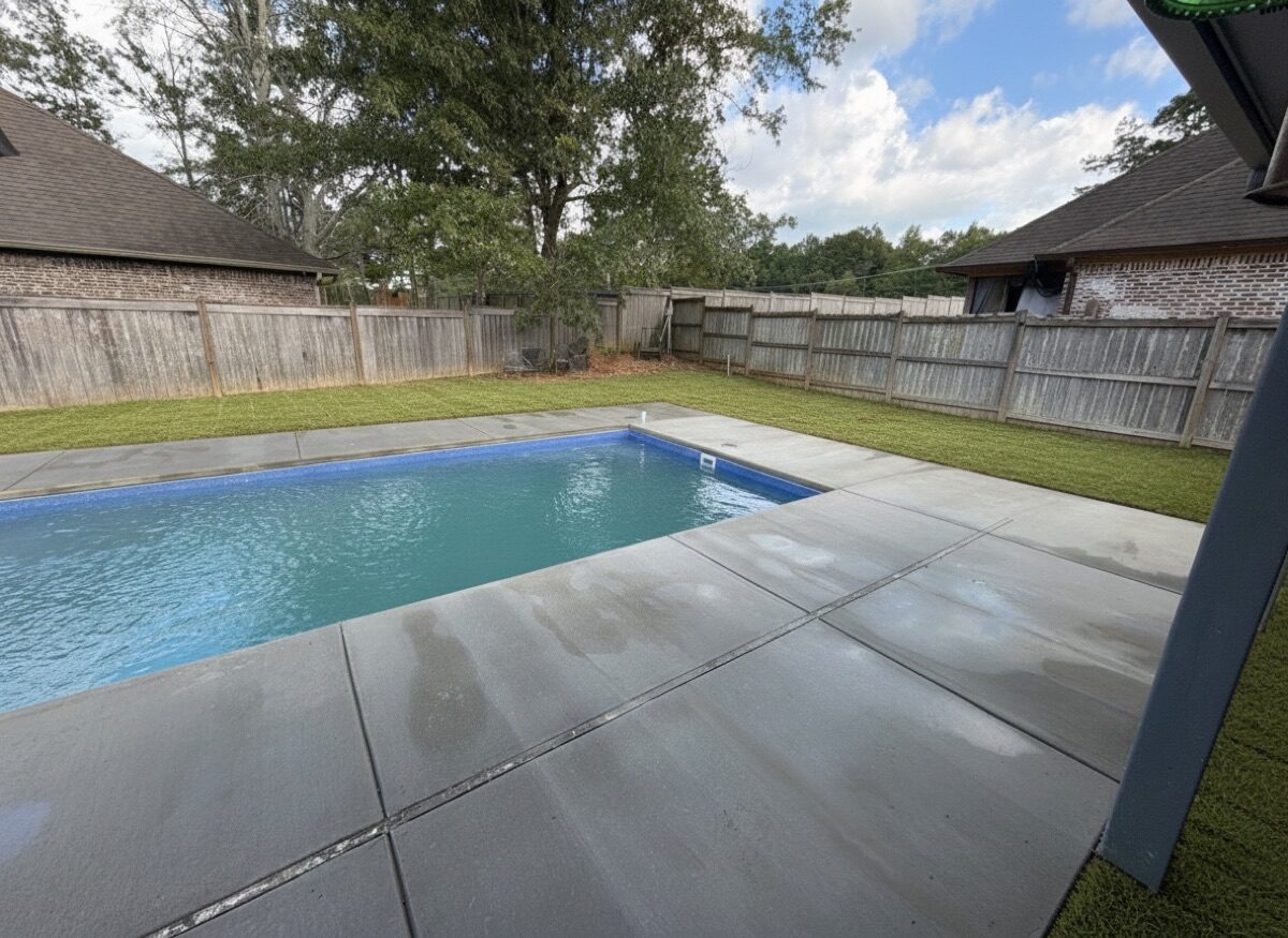 Finished Latham fiberglass pool