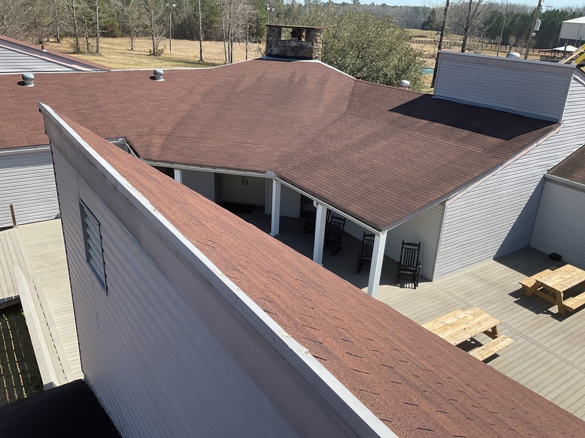 A finished residential roof by the Dickerson crew in Brandon, Mississippi